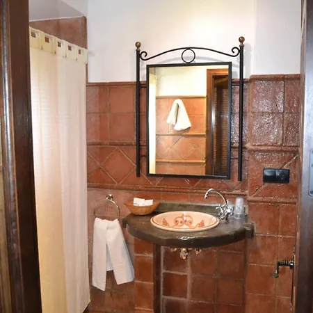 Rincon Del Abade Hotel 2*